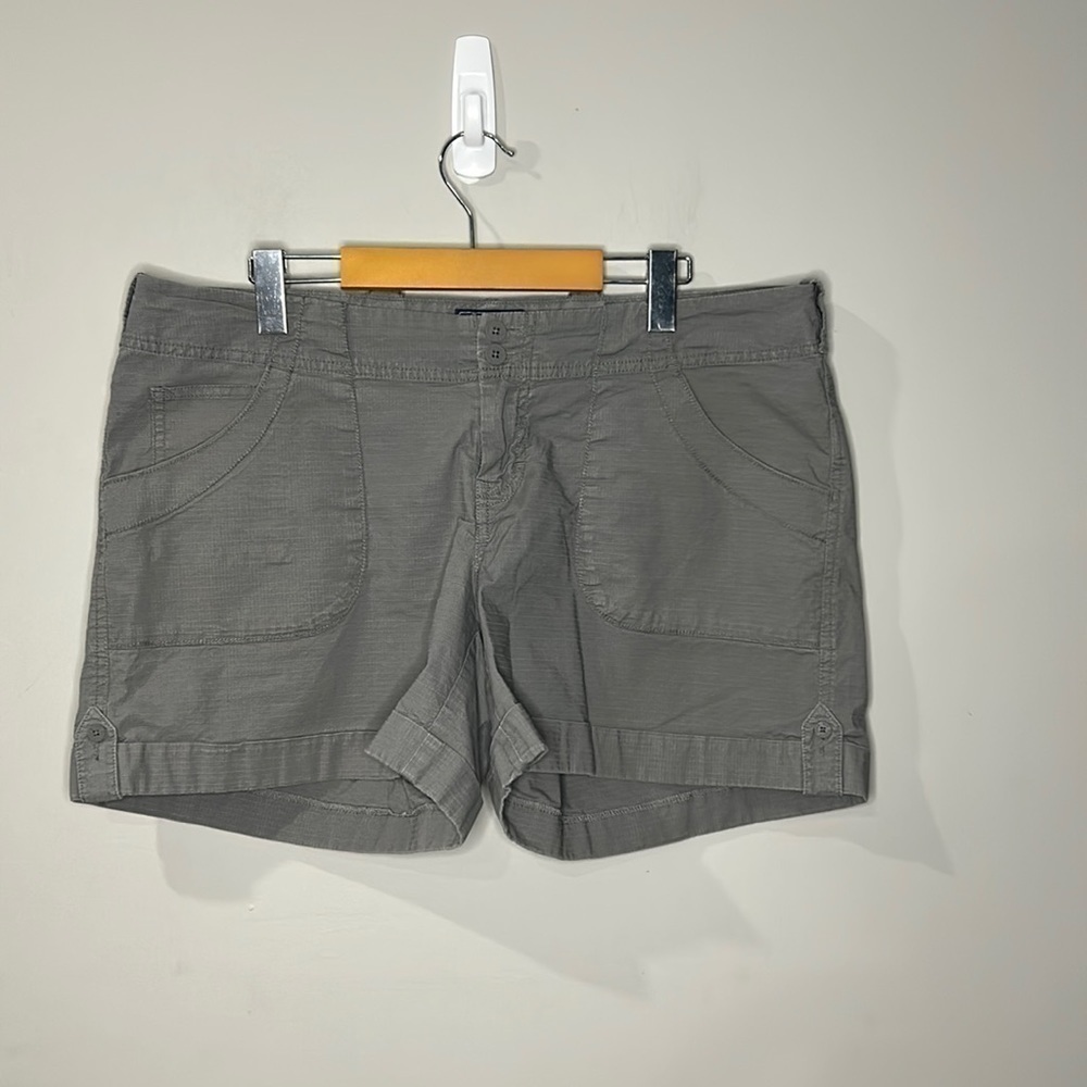 The North Face Women's Grey Shorts Size 14 Regular